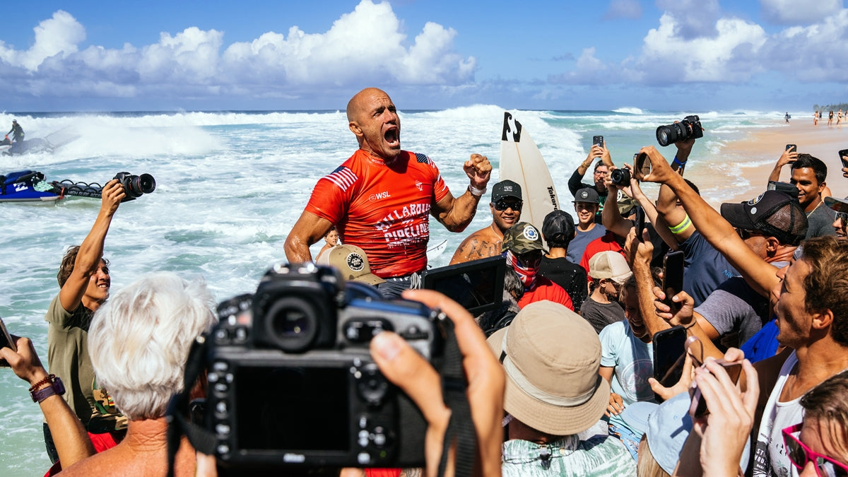 Kelly Slater Wins 2022 Billabong Pro Pipeline. Photo © Brady Lawrence / World Surf League (WSL)